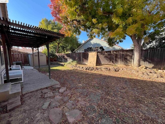 Building Photo - 293 Amberleaf Way