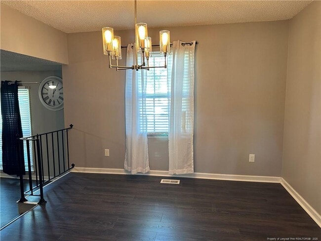 Building Photo - 5921 Lake Terrace Ct