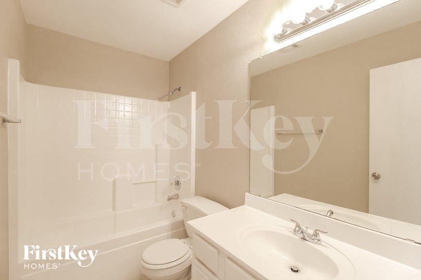Building Photo - 6413 Riverwater Trail