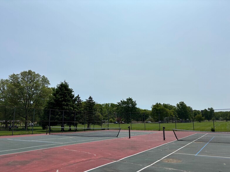 Building Photo - 1320 Westcott St