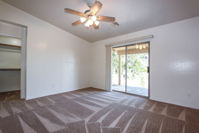Building Photo - 8509 E Leigh Dr