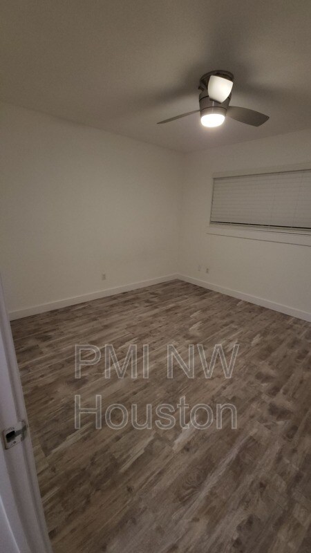 Building Photo - 2677 Gessner Rd