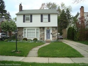 Building Photo - 1711 Villa Rd