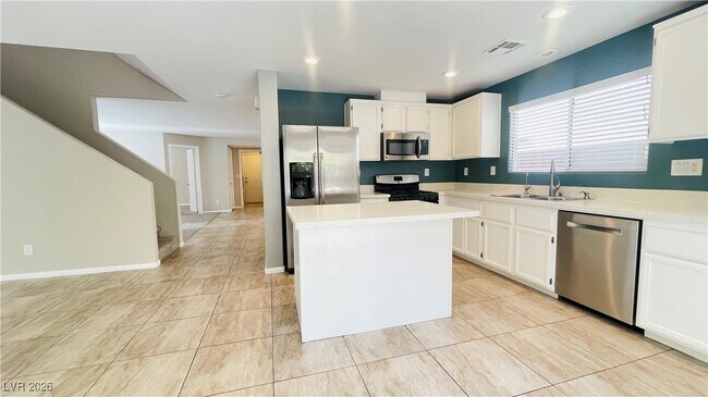 Building Photo - 11625 Villa Malaparte Ave