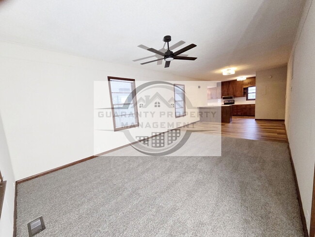 Building Photo - 304 S 17th St