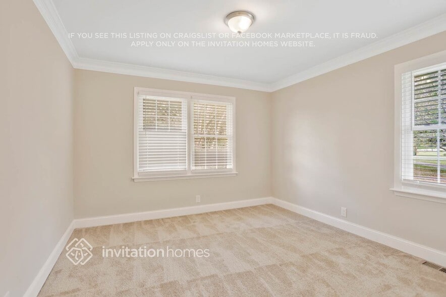 Building Photo - 7216 Pinecrest Dr