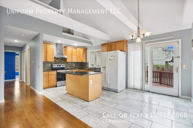 Building Photo - 15 Paradise St