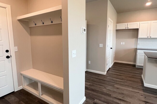 Building Photo - Townhome For Rent NW OKC!