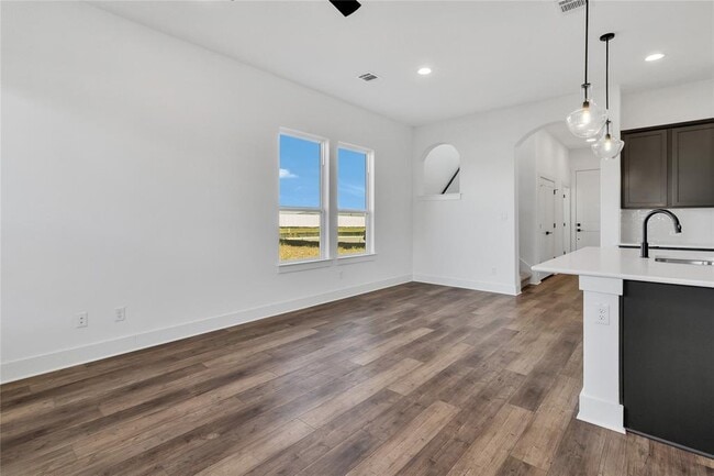 Building Photo - 8589 Meridy Lp