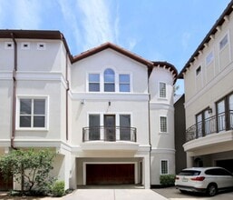 Building Photo - 707 Welch St