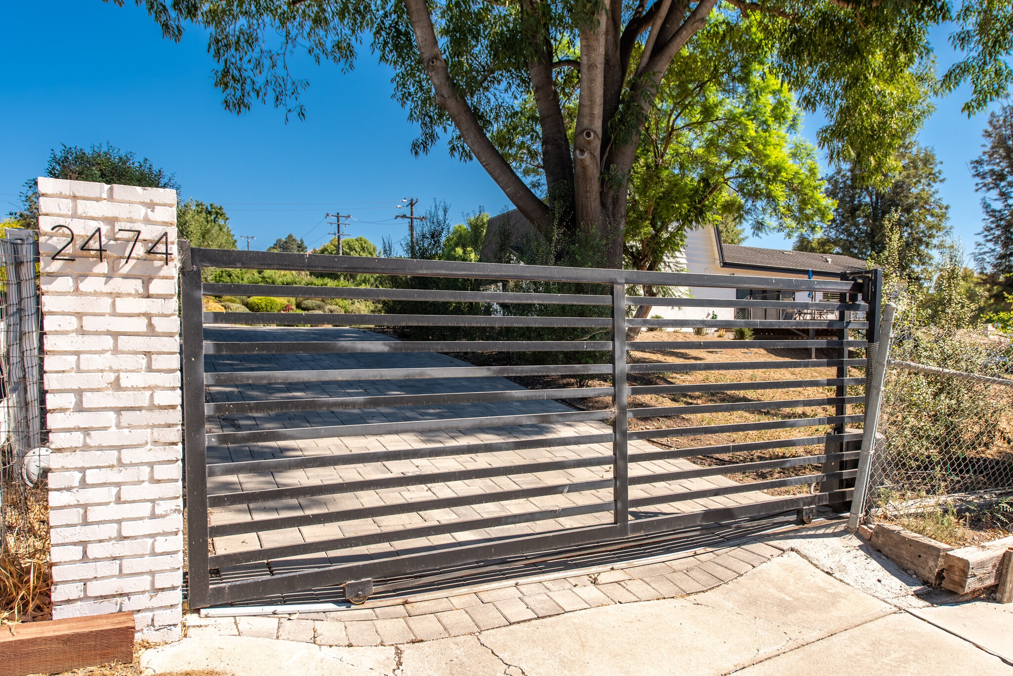 Building Photo - 2474 Barbara Dr