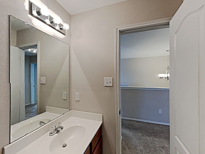 Building Photo - 13868 Sonterra Ranch Rd