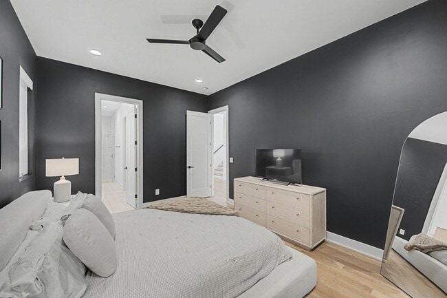 Building Photo - 2510 Barclay Dr