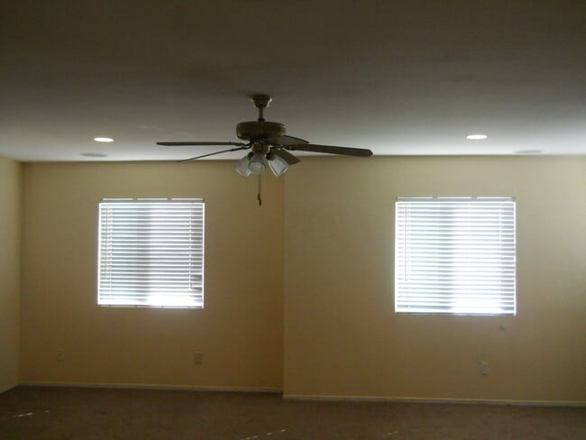 Building Photo - 4bd/3ba Home - Moreno Valley Ranch!