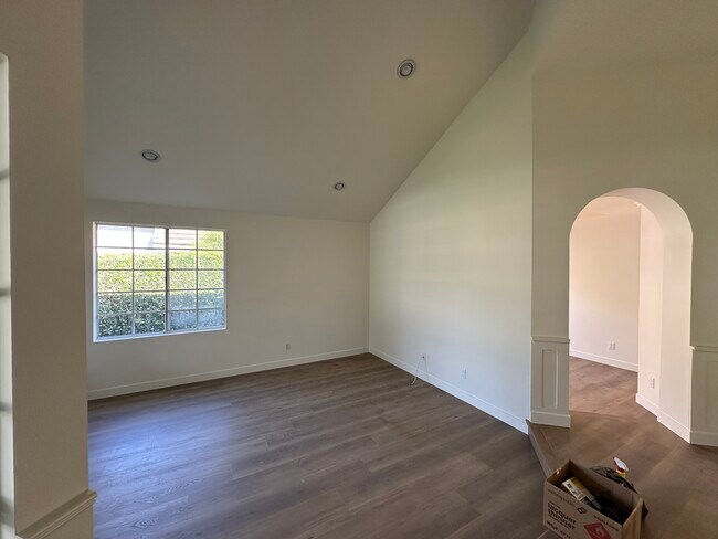 Building Photo - 3642 Birdsong Ave