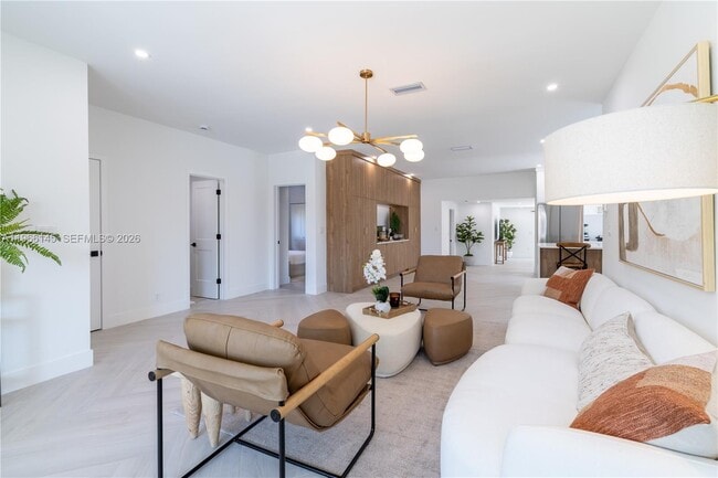 Building Photo - 1420 SW 17th St