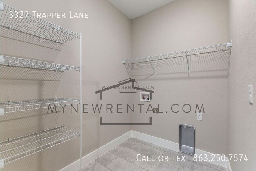 Building Photo - 3327 Trapper Ln