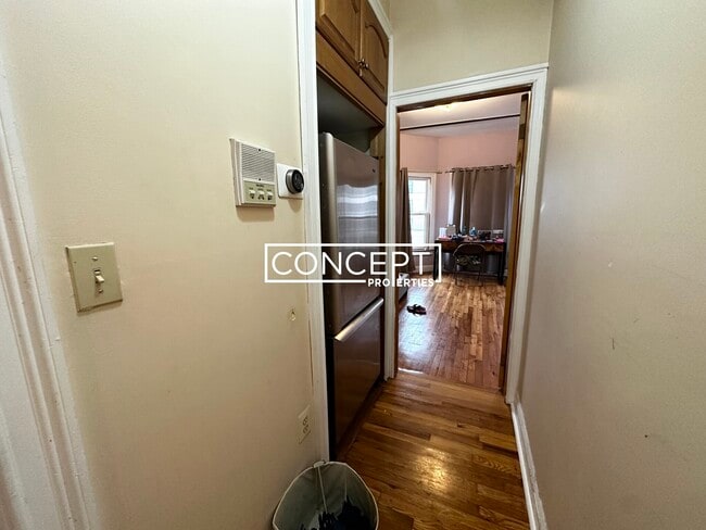 Building Photo - 1031 Tremont St