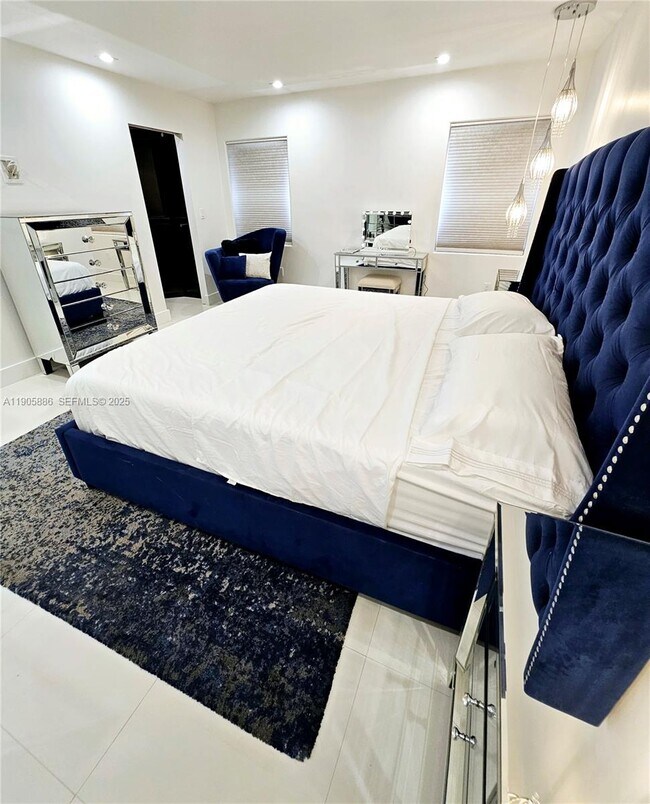 Building Photo - 16138 SW 154th Ct