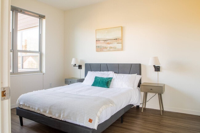 Building Photo - 1623 N Jackson St