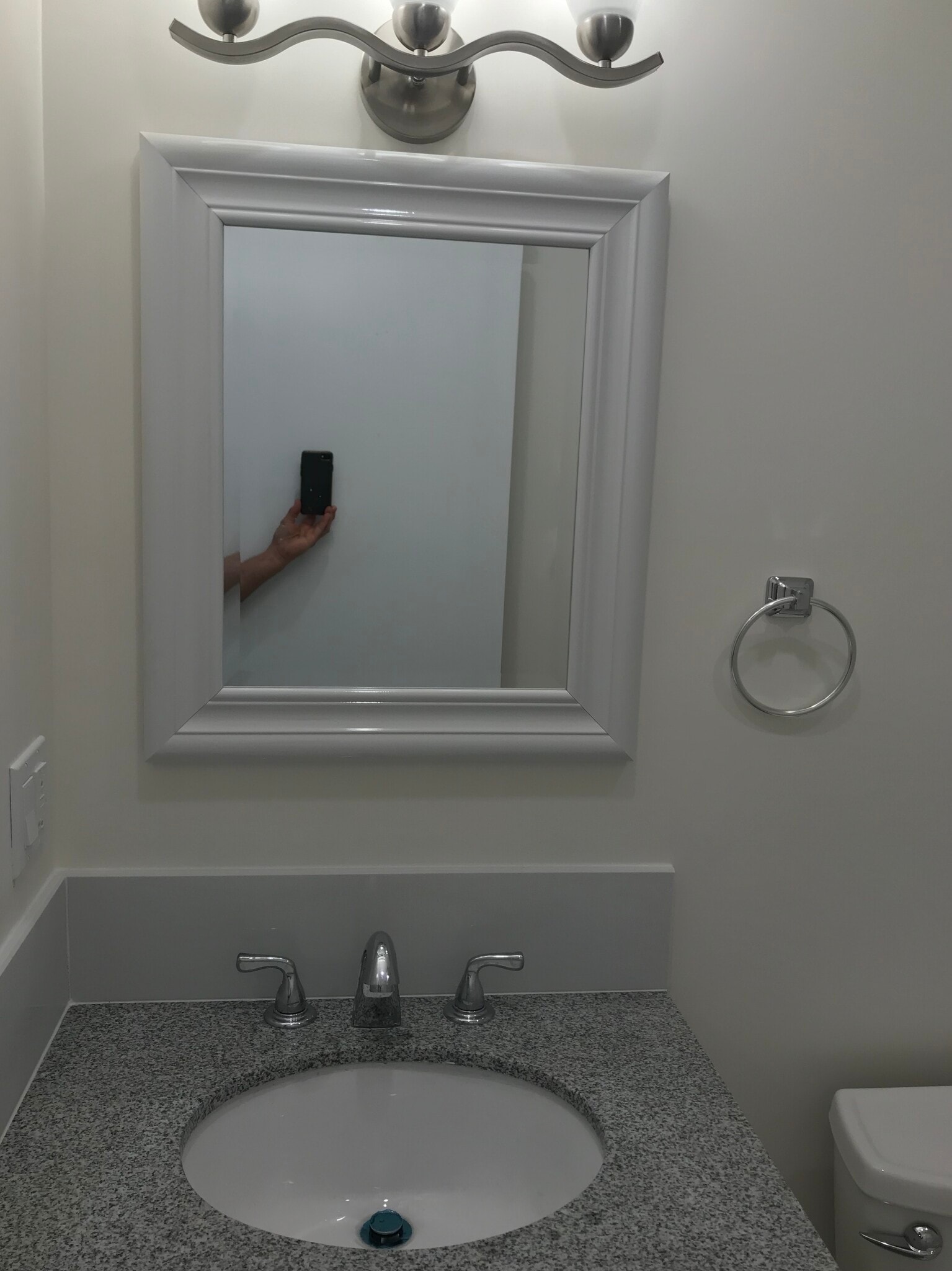 Building Photo - 10166 Petit Ave