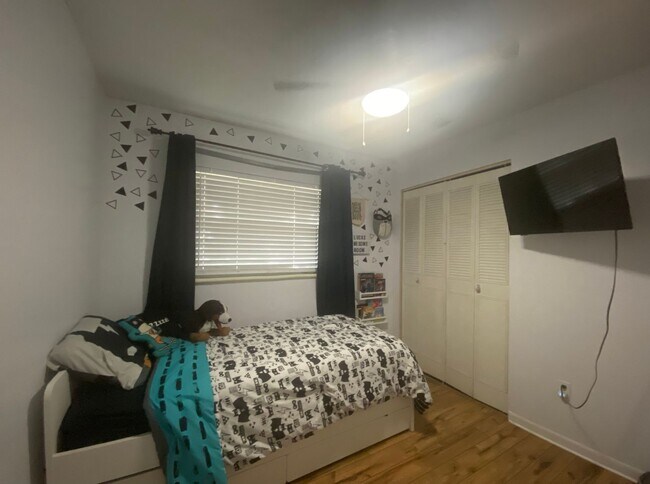 Building Photo - Heart of Conway