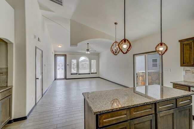 Building Photo - Modern Elegance Meets Comfort in This Pristine Eastside Home