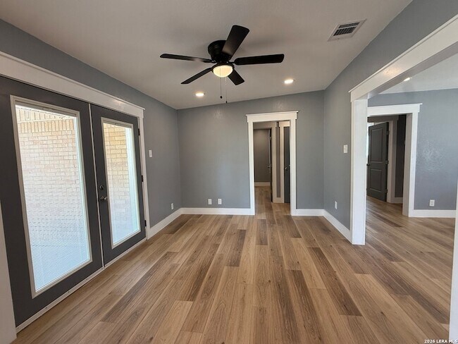 Building Photo - 4410 Trailwood Dr