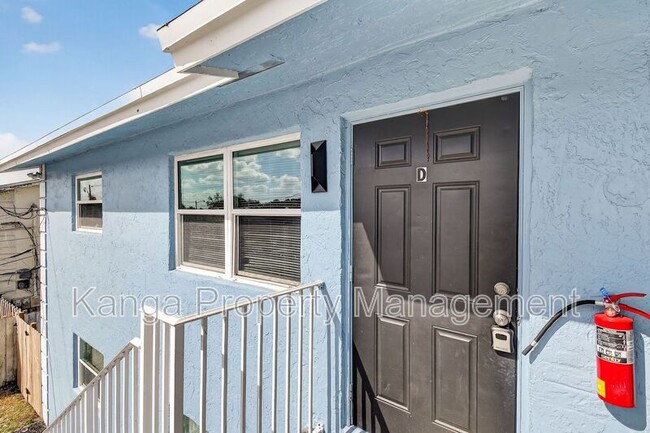 Building Photo - 1618 W 26th Ct