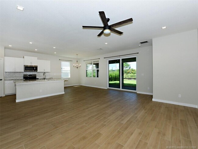 Building Photo - 4554 NW King Ct