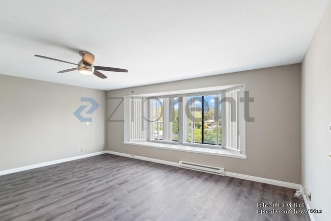 Building Photo - 271 Hayes Ave