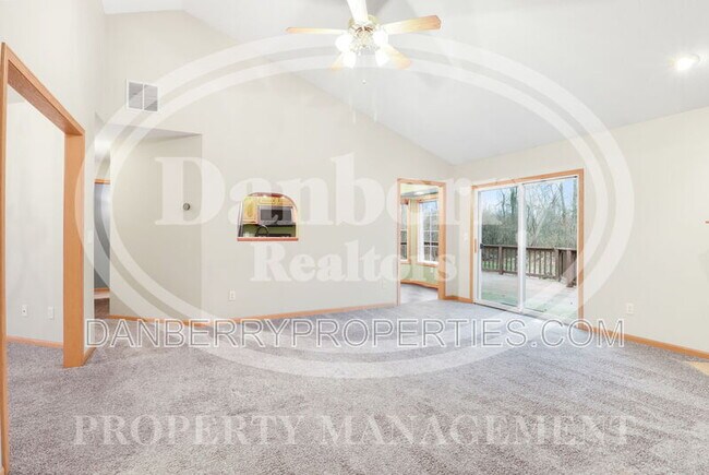 Building Photo - 1564 Plum Creek Dr