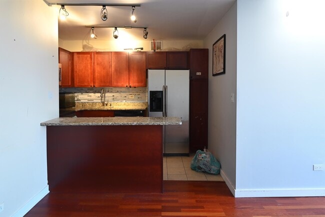 Building Photo - 655 W Irving Park Rd