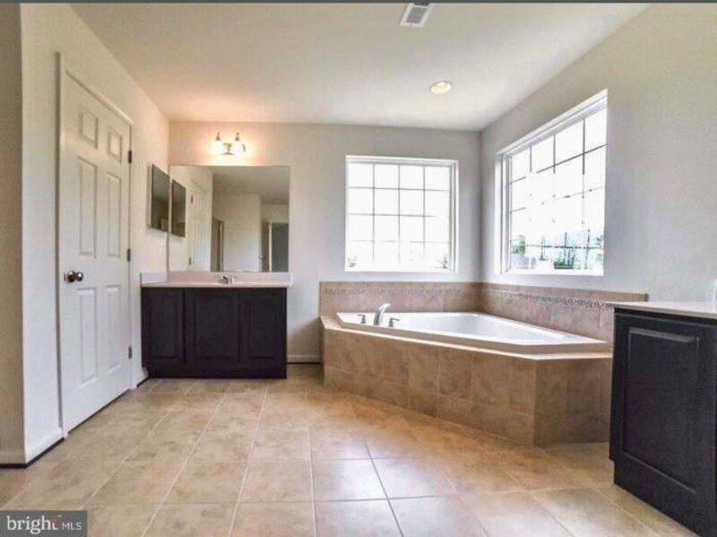 Building Photo - 46159 Seabiscuit Ct