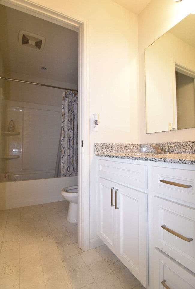 Building Photo - 13068 Corydon Dr