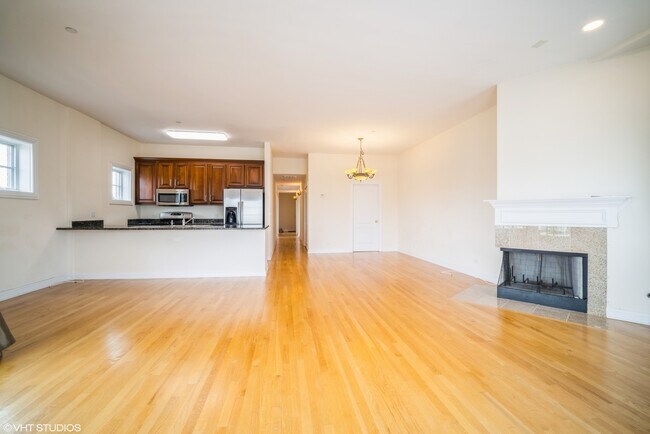 Building Photo - 755 Milwaukee Ave