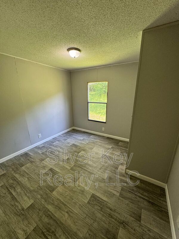 Building Photo - 339 Co Rd 439