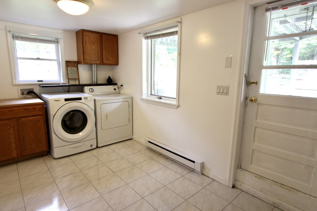 Laundry - 6 Rocky Ridge Rd