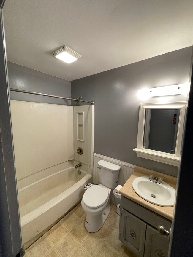 Building Photo - 5212 Bahia Dr