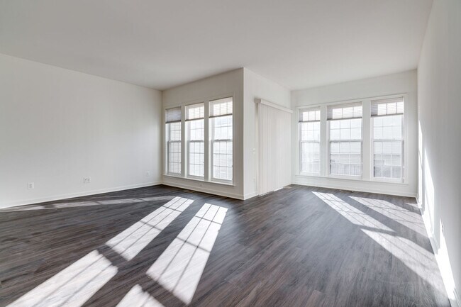 Building Photo - 6327 Dunn Ct