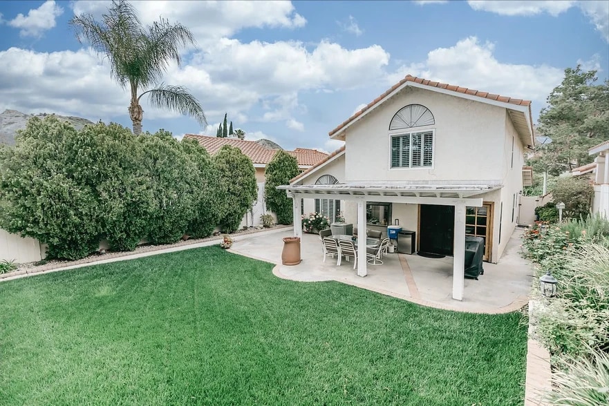 Building Photo - 15656 Carrousel Dr