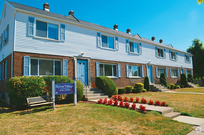 Building Photo - Oxford Village Townhomes