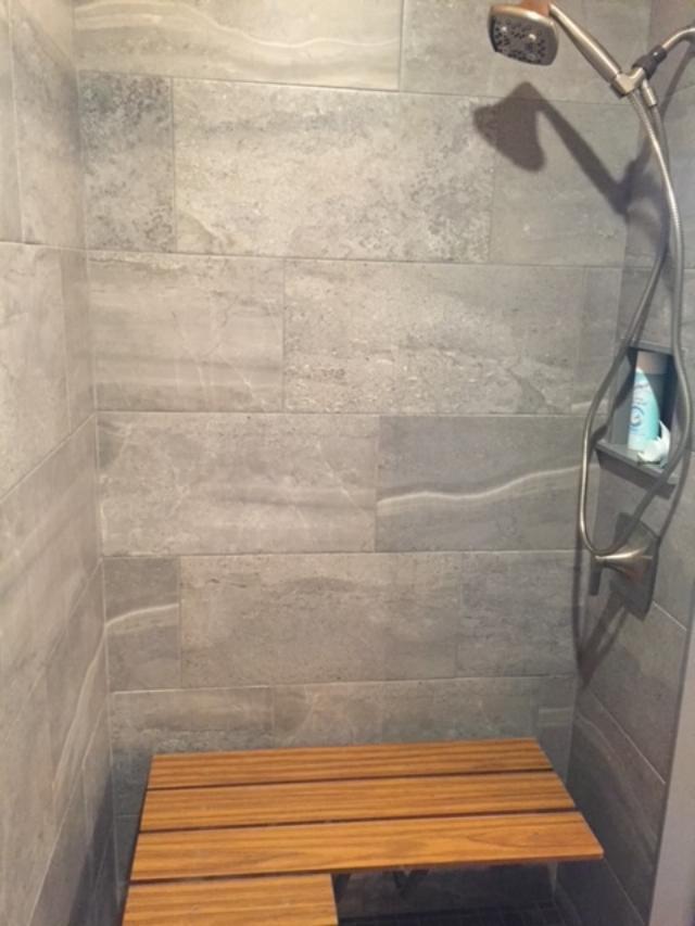 multi-jet shower with bench seat - 88 Wildwood Dr