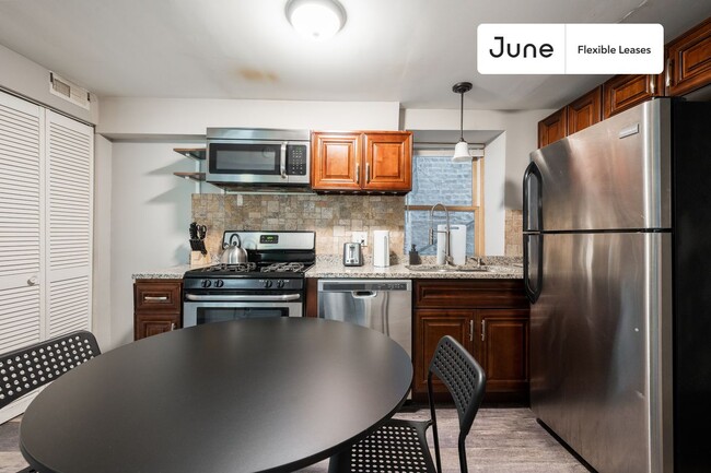 Building Photo - 3516 W Belden Ave