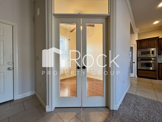 Building Photo - 3 Bedroom, 2 Bath, 2 Car Garage - SELF TOURS AVAILABLE SOON!