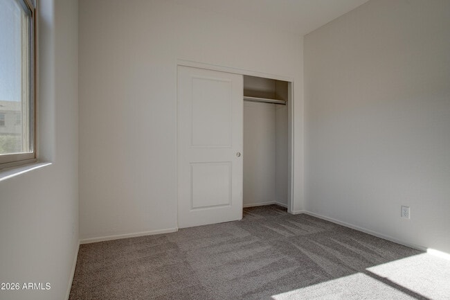Building Photo - 12340 W Kaler Dr