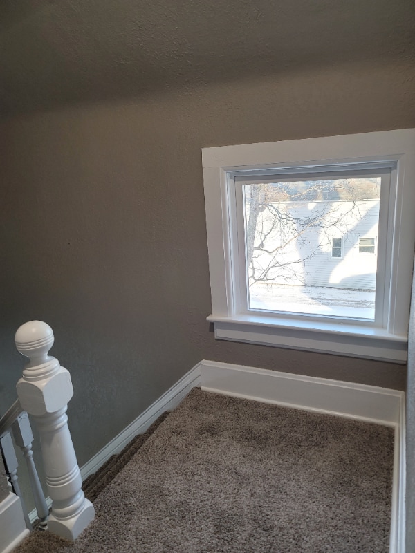 Building Photo - 505 Main St