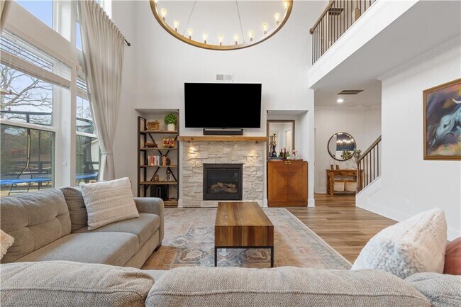 Building Photo - 409 Carmichael Cir