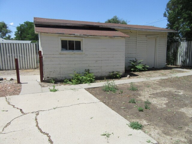 Building Photo - 954 Orchard Ave