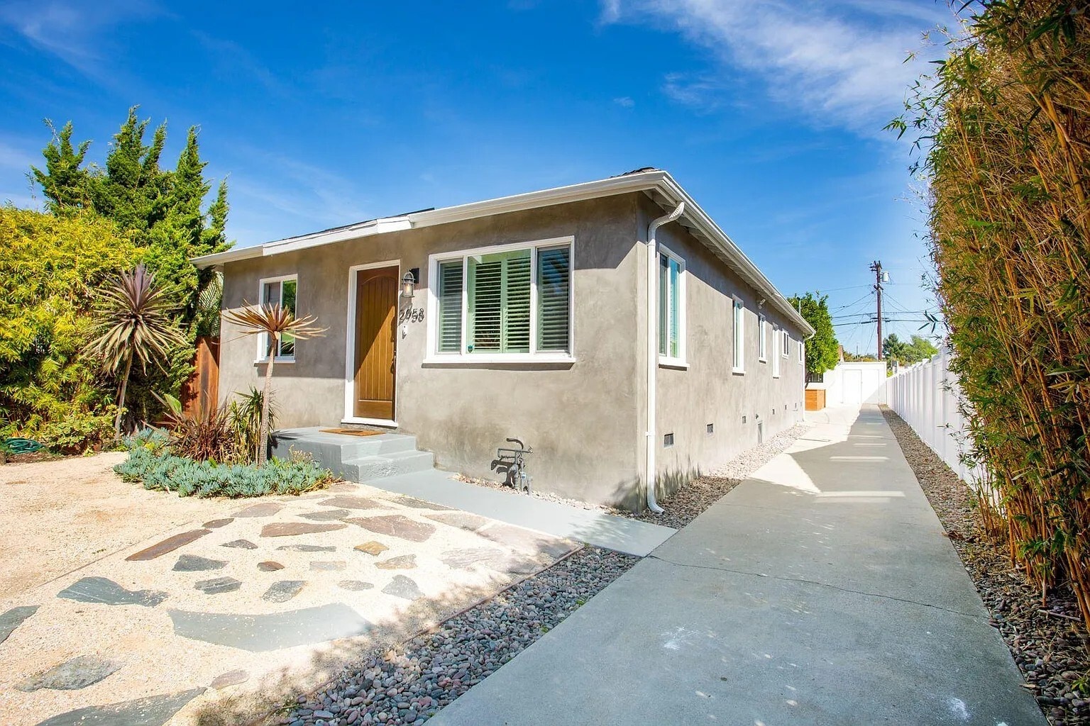 Building Photo - 2956 Finch St